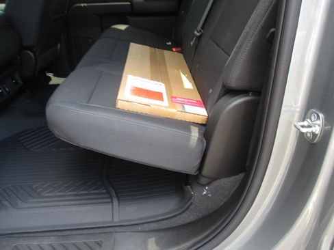 New 2026 Chevrolet Silverado 1500 Custom Trail Boss w/ Dark Appearance Package image 12