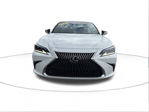 Used 2019 Lexus ES 350 Ultra Luxury FWD image 8