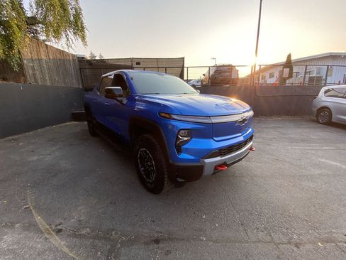 Used 2026 Chevrolet Silverado EV Trail Boss AWD/4WD image 8