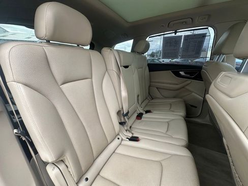 Used 2017 Audi Q7 3.0T Premium Plus w/ Premium Plus Package image 22