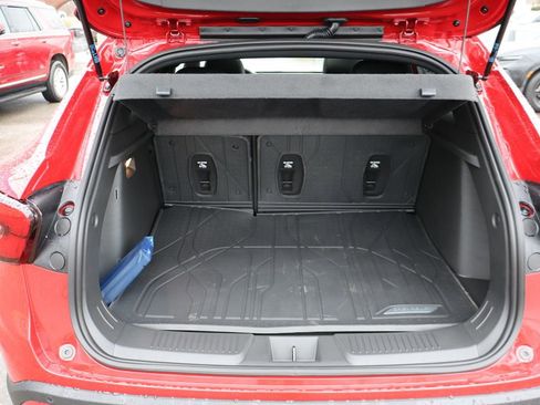 New 2026 Chevrolet Trax RS w/ Sunroof Package image 32