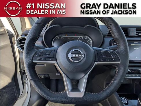 New 2025 Nissan Versa SR image 8