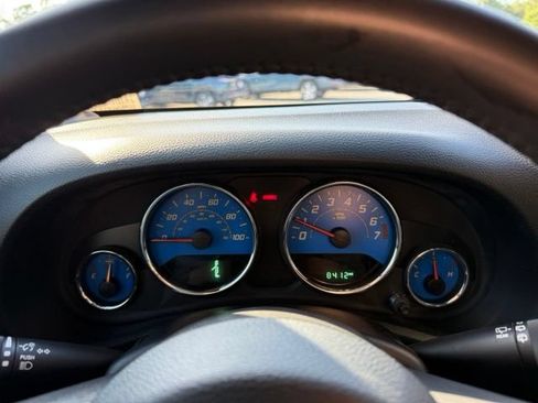 Used 2018 Jeep Wrangler Rubicon w/ Cold Weather Group AWD/4WD image 17