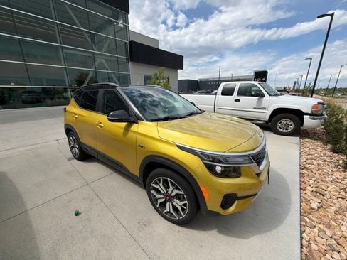 Certified 2021 Kia Seltos S AWD/4WD image 2