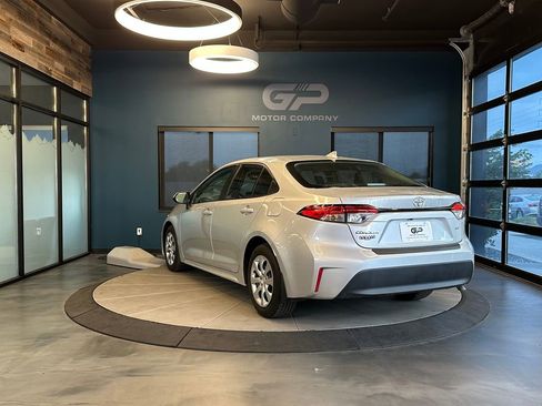 Used 2025 Toyota Corolla LE FWD image 5