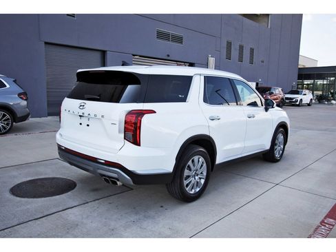 Certified 2025 Hyundai Palisade SEL AWD/4WD image 8