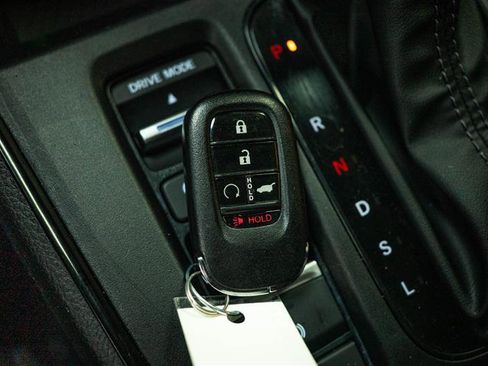 Used 2025 Honda CR-V EX-L image 24
