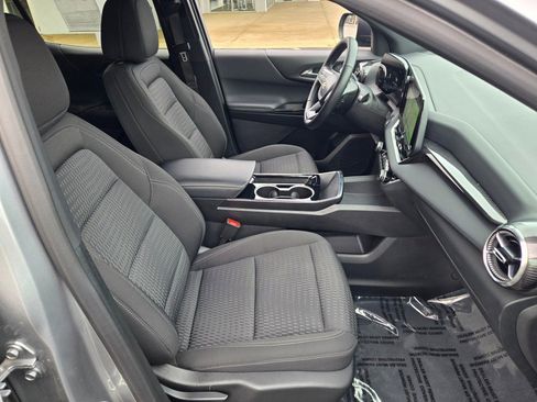Certified 2025 Chevrolet Equinox LT FWD image 7