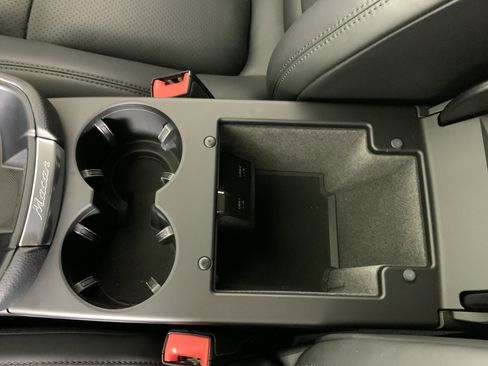 Used 2022 Porsche Macan image 35