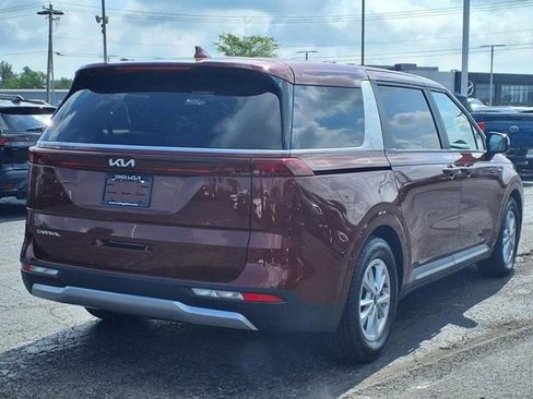 Certified 2024 Kia Carnival LX image 7