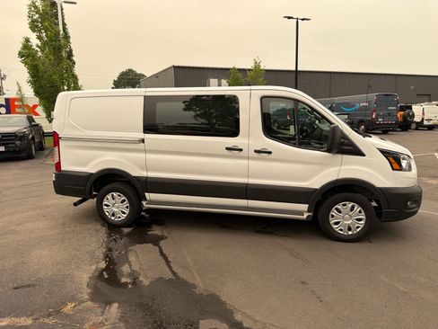 Used 2025 Ford Transit 250 Low Roof w/ Exterior Upgrade Package RWD image 4