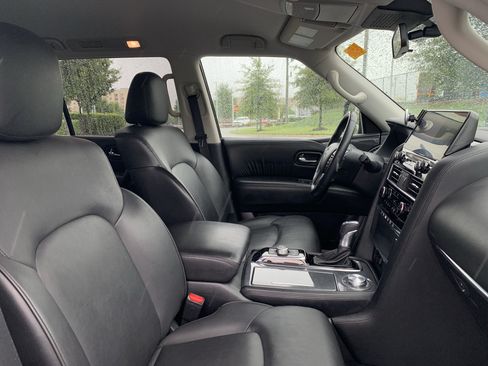 Used 2021 Nissan Armada SV AWD/4WD image 35