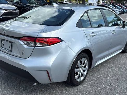 Certified 2025 Toyota Corolla LE FWD image 10