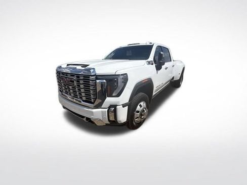 Used 2024 GMC Sierra 3500 Denali w/ Denali Reserve Package AWD/4WD image 5