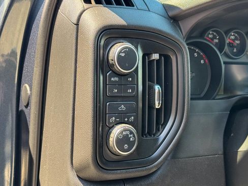 Used 2019 Chevrolet Silverado 1500 Custom Trail Boss w/ Custom Convenience Package AWD/4WD image 26