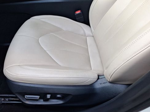 Used 2021 Toyota Avalon XLE image 17