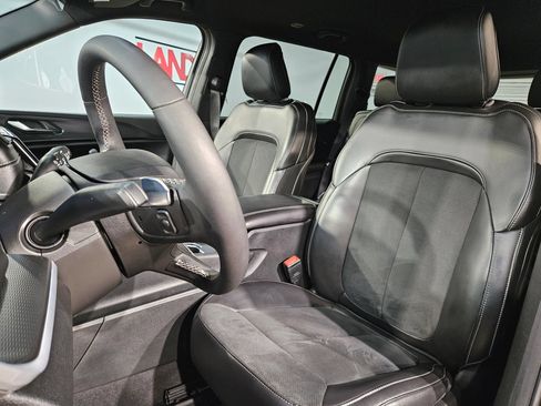 Used 2025 Jeep Grand Cherokee L Laredo RWD image 24