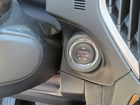 Used 2021 Subaru Forester Touring AWD/4WD image 13