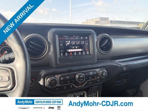Used 2018 Jeep Wrangler Unlimited Sport S AWD/4WD image 22