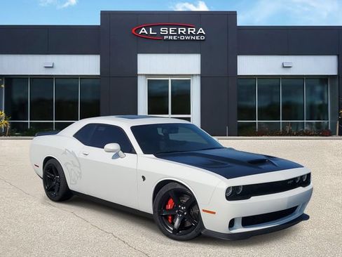 Used 2017 Dodge Challenger SRT Hellcat RWD image 1