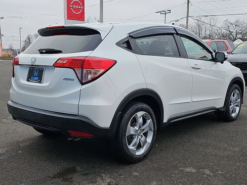 Used 2016 Honda HR-V EX image 4
