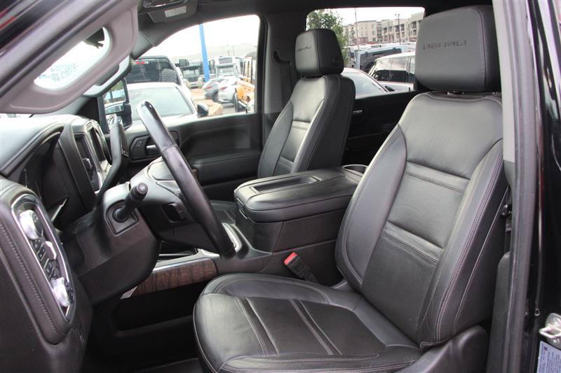 Used 2022 GMC Sierra 2500 Denali w/ Denali Black Diamond Edition AWD/4WD image 18
