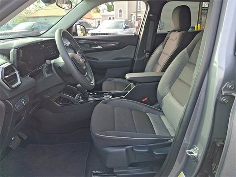 Used 2025 Chevrolet TrailBlazer LT image 14