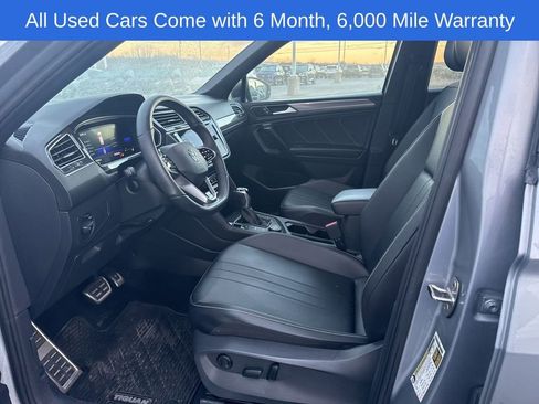 Used 2022 Volkswagen Tiguan SE R-Line image 11