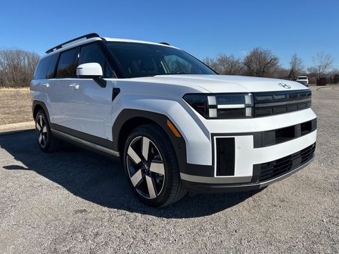 Used 2025 Hyundai Santa Fe Limited image 3