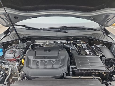 Certified 2023 Volkswagen Tiguan SE R-Line AWD/4WD image 32