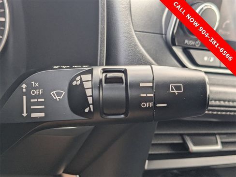 Used 2023 Nissan Rogue SV image 27