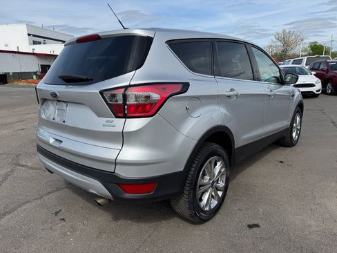 Used 2017 Ford Escape SE FWD image 5