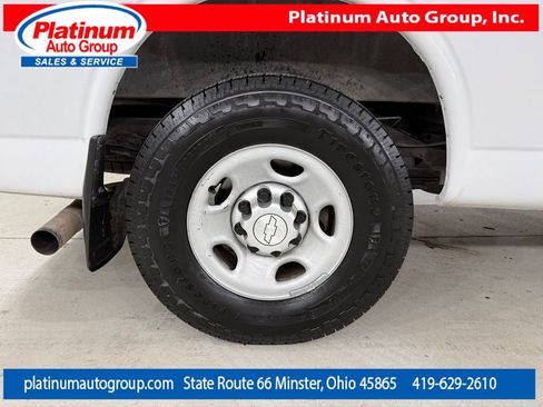 Used 2018 Chevrolet Express 3500 Extended w/ Driver Convenience Package RWD image 54