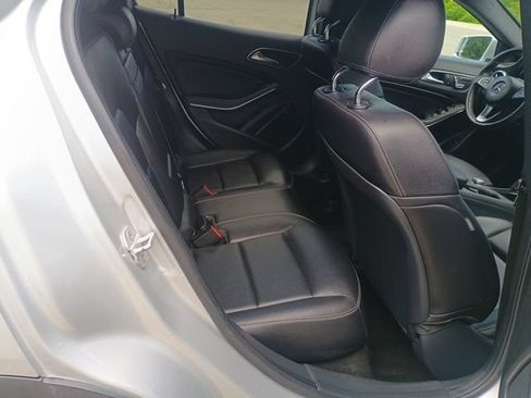 Used 2018 Mercedes-Benz GLA 250 4MATIC image 16