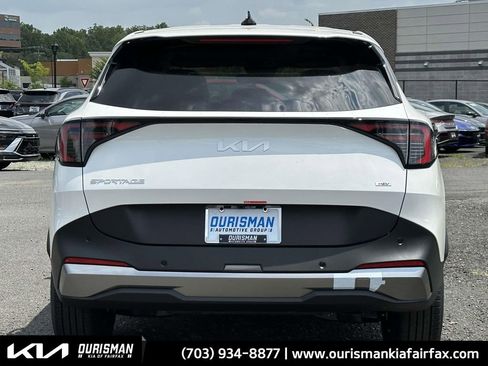 New 2026 Kia Sportage LX image 4