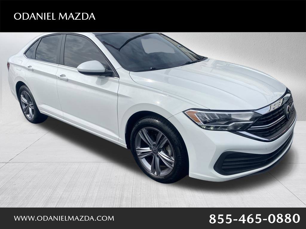 Used 2024 Volkswagen Jetta SE w/ Panoramic Sunroof Package FWD image 1