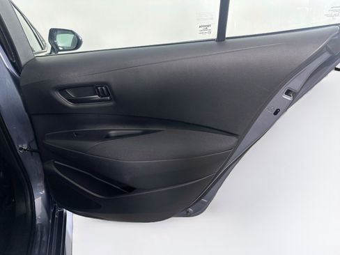 Used 2025 Toyota Corolla LE FWD image 28