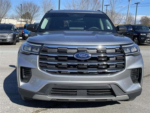 Certified 2025 Ford Explorer Active image 8