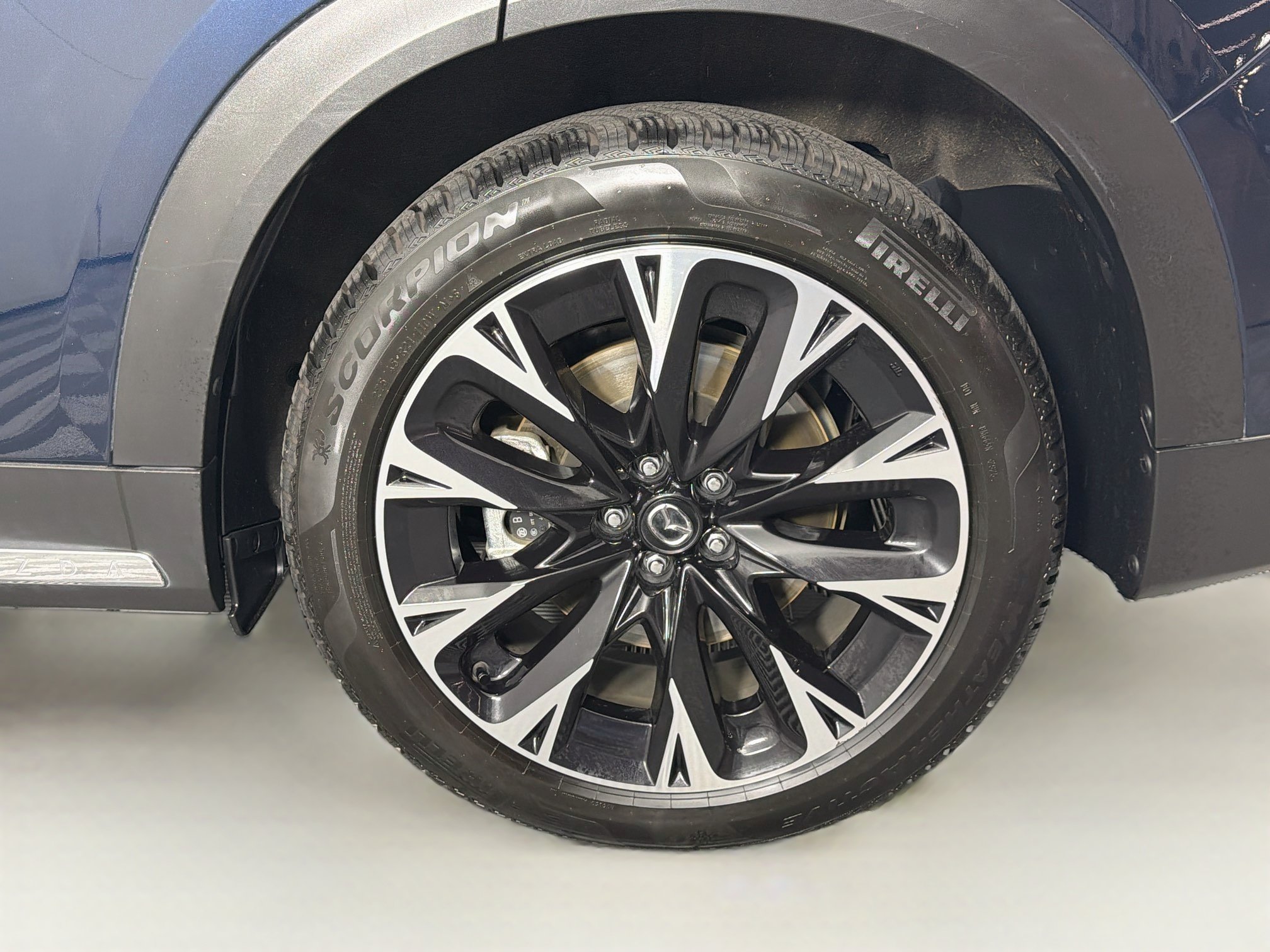 Used 2024 MAZDA CX-90 Plug-In Hybrid w/ Premium Plus AWD/4WD image 11