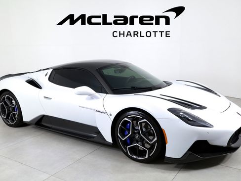 Used 2022 Maserati MC20 Coupe image 2