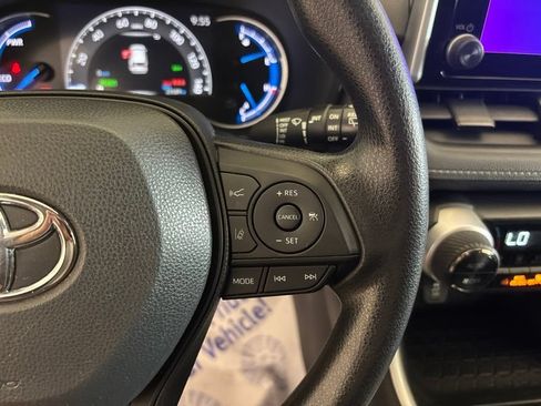 Used 2023 Toyota RAV4 AWD Hybrid image 32
