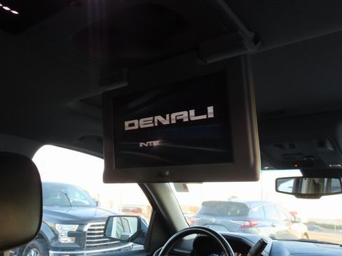 Used 2018 GMC Yukon XL Denali w/ Denali Ultimate Package image 16