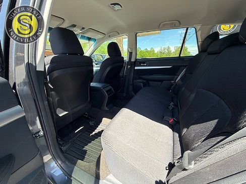 Used 2011 Subaru Outback 2.5i Premium image 13