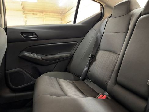 Used 2025 Nissan Altima 2.5 SV FWD image 39