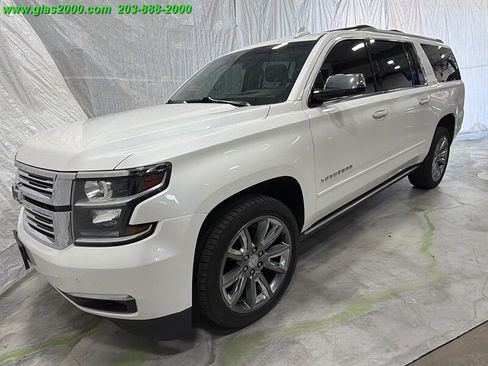 Used 2018 Chevrolet Suburban Premier AWD/4WD image 1