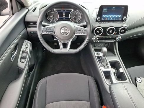 Used 2025 Nissan Sentra SV FWD image 11