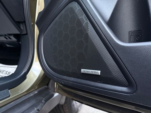 Used 2021 Subaru Outback Limited image 23