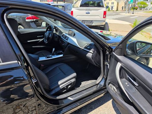 Used 2013 BMW 328i xDrive Sedan AWD/4WD image 9
