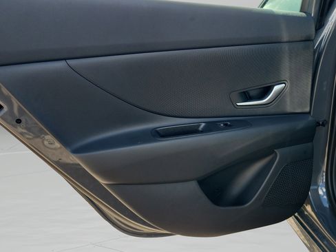 New 2025 Hyundai Elantra Hybrid FWD image 28