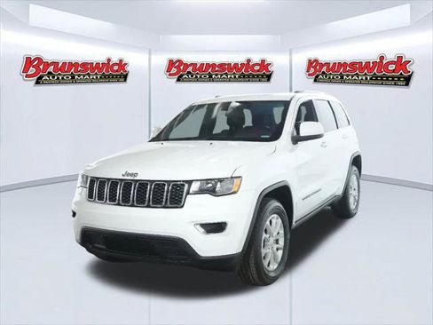 Certified 2021 Jeep Grand Cherokee Laredo X image 1